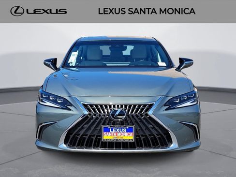 Used 2025 Lexus ES 300h Ultra Luxury w/ Accessory Package (Z2) FWD image 2