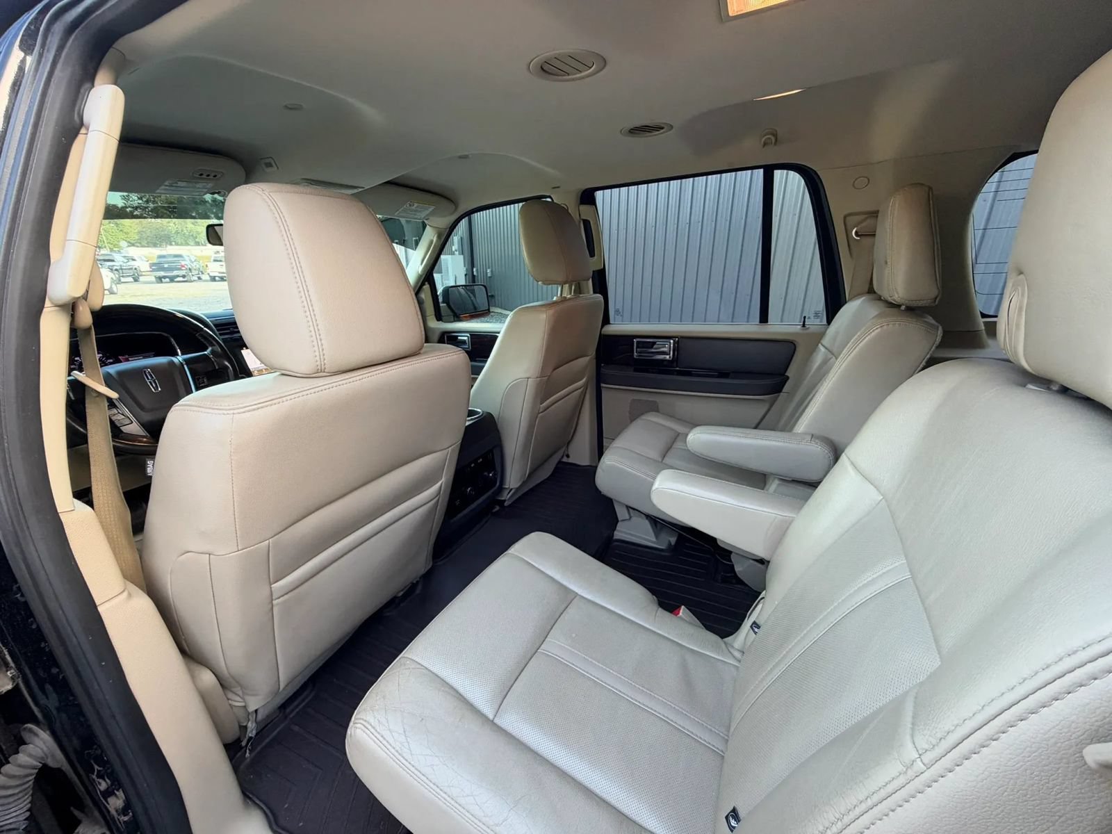 Used 2017 Lincoln Navigator L Reserve AWD/4WD image 17