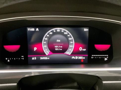 Used 2022 Volkswagen Tiguan SE R-Line image 22