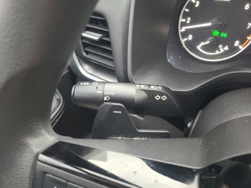 Used 2023 Nissan Rogue SV image 22