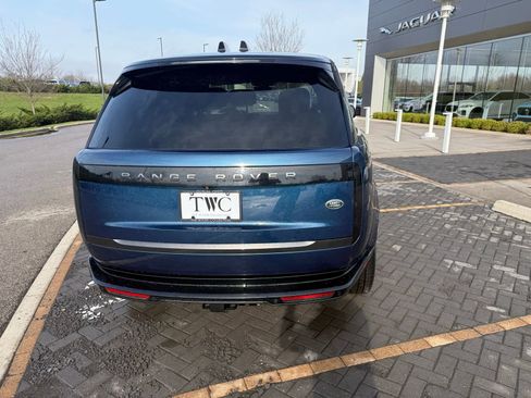 Used 2023 Land Rover Range Rover SE image 6
