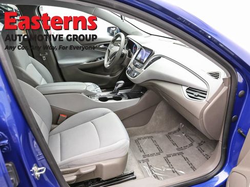 Used 2023 Chevrolet Malibu LT FWD image 24