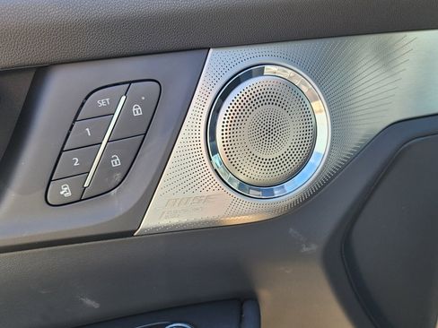 New 2026 Buick Enclave Avenir image 15