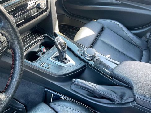 Used 2018 BMW 330i Sedan RWD image 16