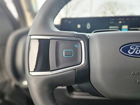 New 2026 Ford Expedition Active image 25