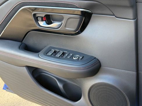 Certified 2025 Acura ADX A-Spec image 34