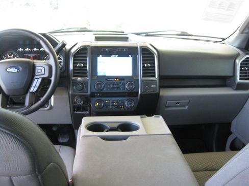 Used 2018 Ford F150 XLT w/ Equipment Group 301A Mid AWD/4WD image 31