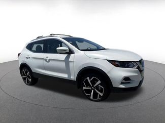 Used 2022 Nissan Rogue Sport SL video 2
