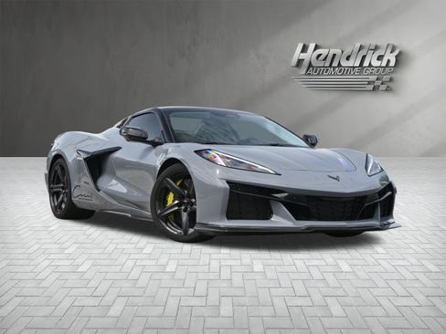 Used 2024 Chevrolet Corvette E-Ray w/ Stealth Interior Trim Package AWD/4WD image 2