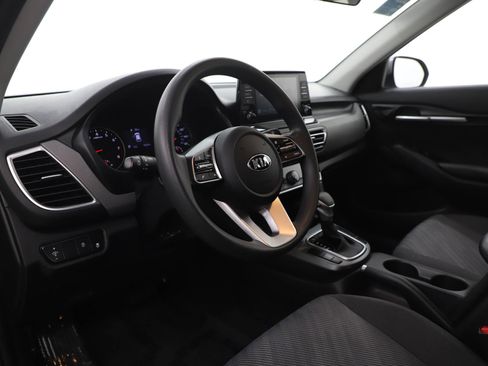 Used 2021 Kia Seltos LX image 17