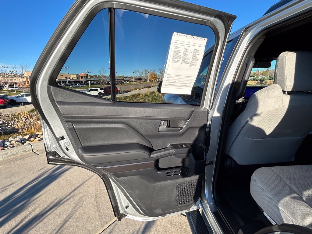 Used 2026 Toyota 4Runner SR5 AWD/4WD image 24