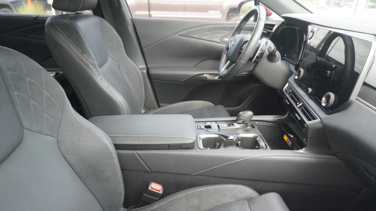 Used 2025 Lexus RX 350 w/ Convenience Package AWD/4WD image 10