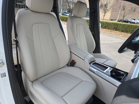 New 2026 Mercedes-Benz GLB 250 GLB 250 image 10