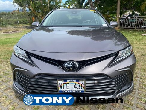 Used 2022 Toyota Camry LE FWD image 2