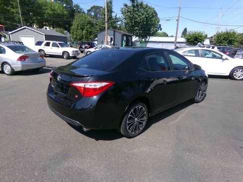 Used 2015 Toyota Corolla S w/ Driver Convenience Package FWD image 5