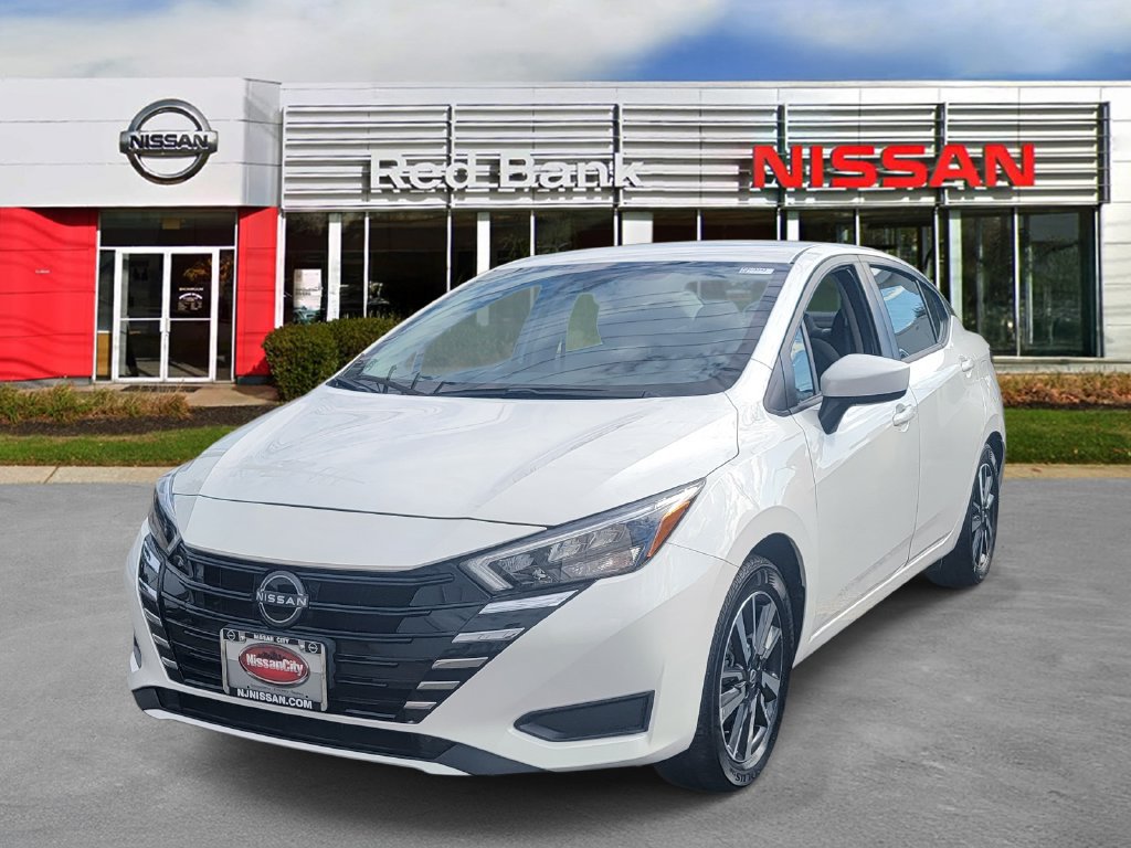 Used 2025 Nissan Versa SV FWD image 4