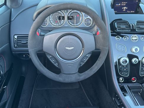 Used 2017 Aston Martin V12 Vantage S image 15