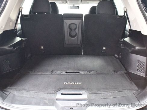 Used 2017 Nissan Rogue SV image 17