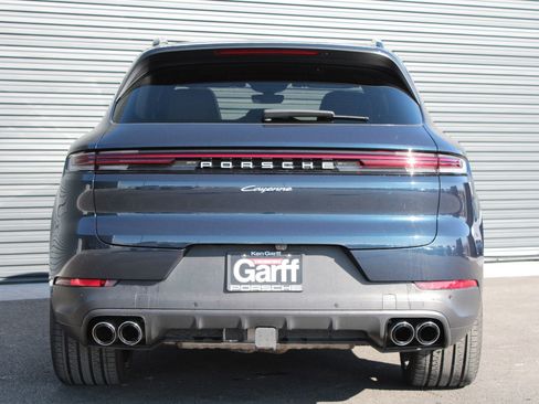 Used 2024 Porsche Cayenne image 10