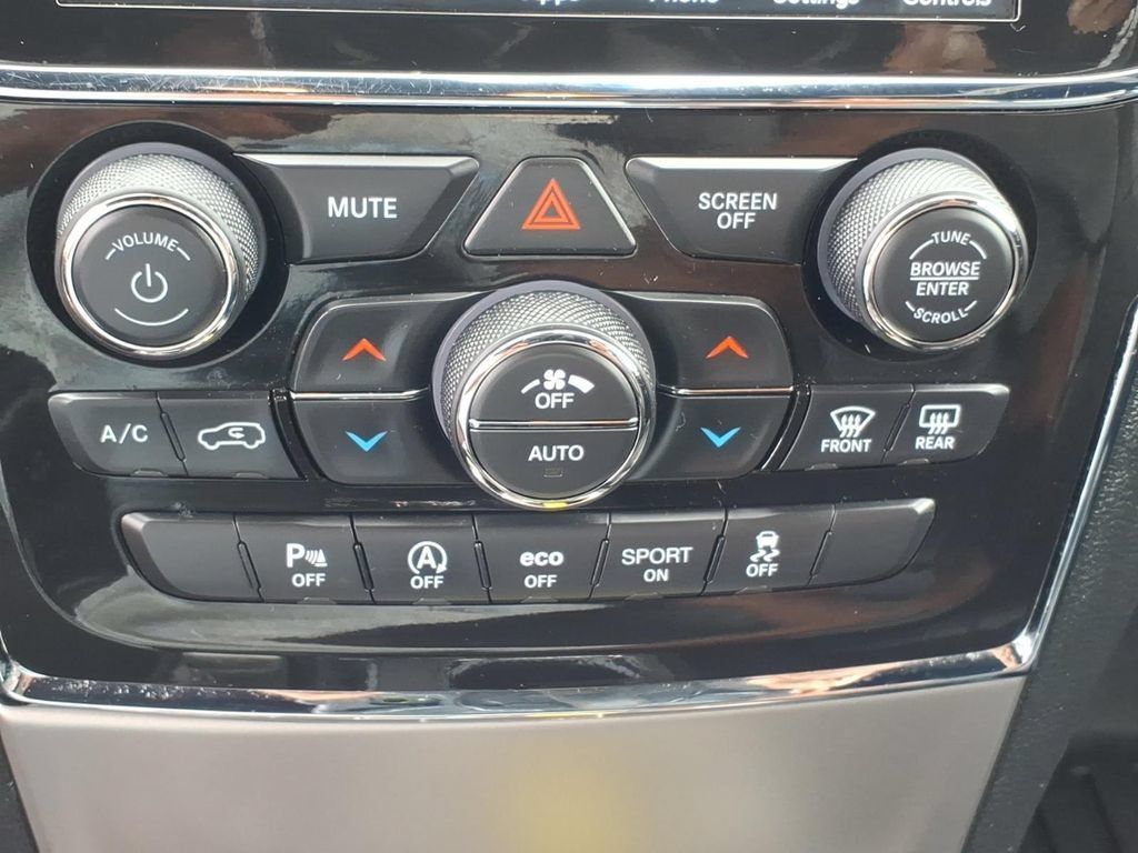 Used 2021 Jeep Grand Cherokee Limited AWD/4WD image 8