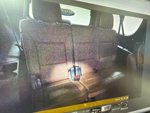 Used 2024 Chevrolet Suburban High Country w/ Premium Package 2 AWD/4WD image 18