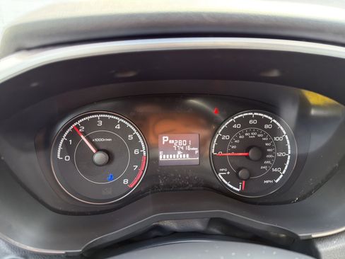 Used 2018 Subaru Crosstrek 2.0i Premium AWD/4WD image 16