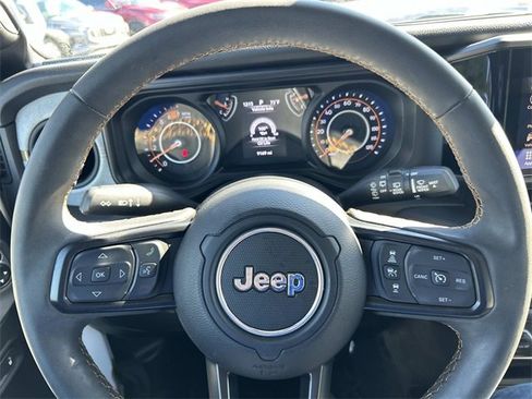 Used 2024 Jeep Wrangler Sport S image 21