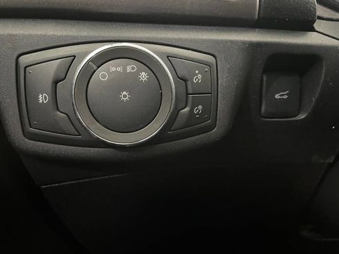 Used 2017 Ford Fusion SE w/ Equipment Group 602A image 38