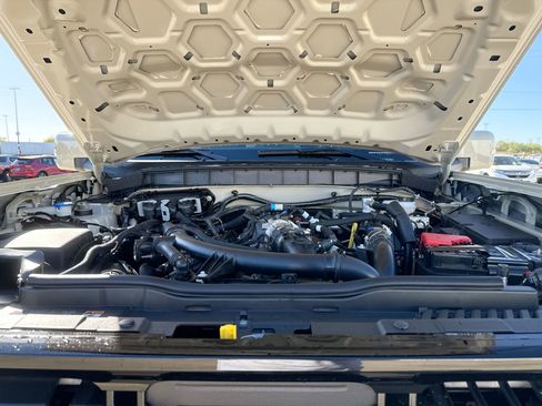 New 2025 Ford Bronco Outer Banks image 38