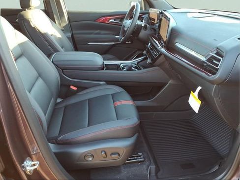 New 2026 Chevrolet Traverse RS w/ LPO, Floor Liner Package image 22