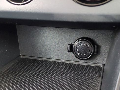 Used 2017 Subaru Impreza 2.0i Premium image 31