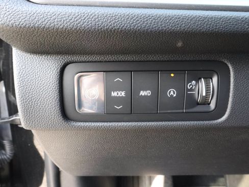 Used 2026 Chevrolet Traverse LT AWD/4WD image 18
