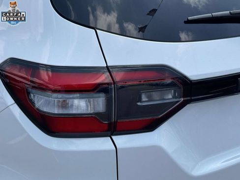 Used 2023 Honda Pilot Touring image 9