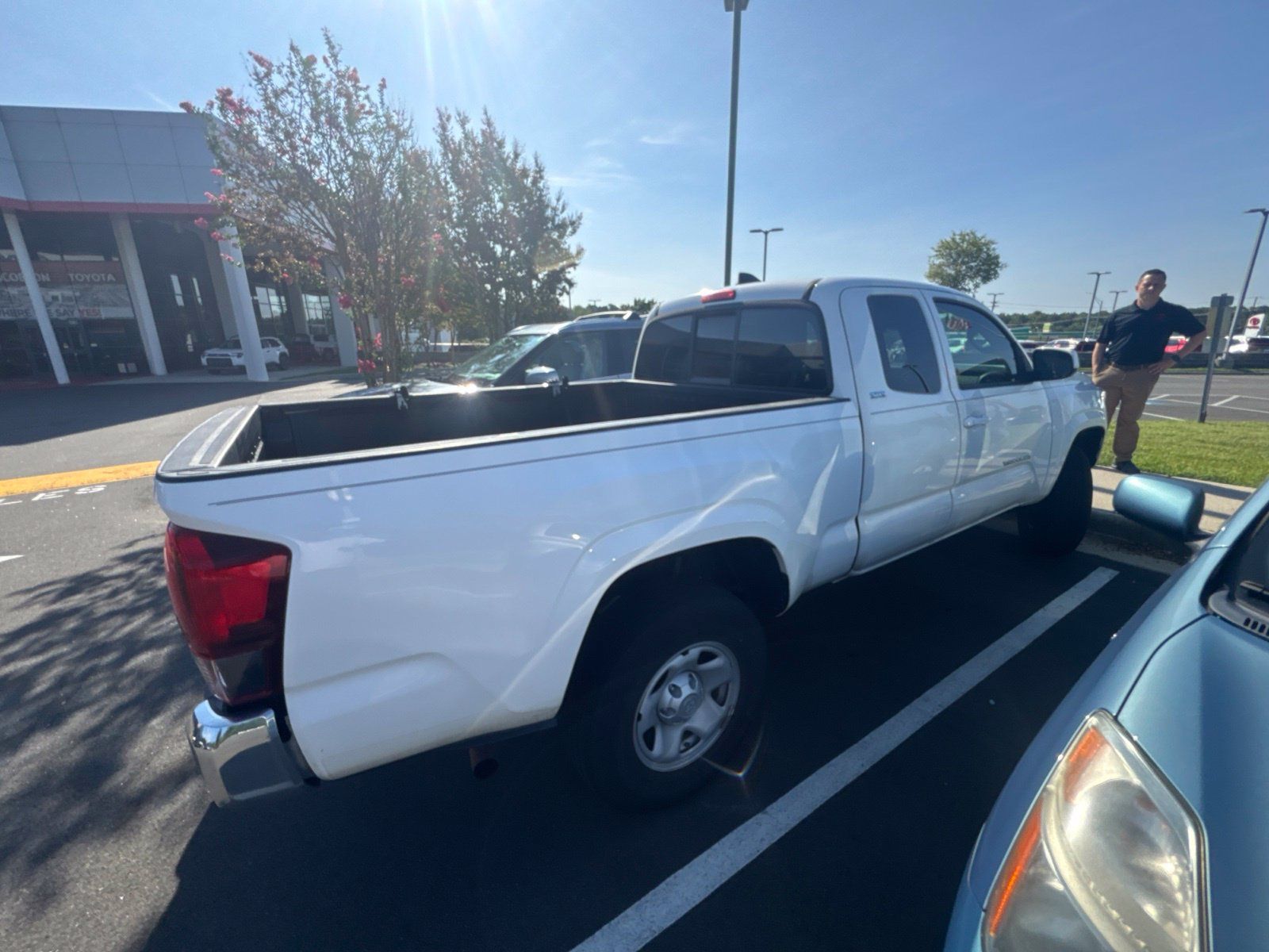 Used 2022 Toyota Tacoma SR5 RWD image 9