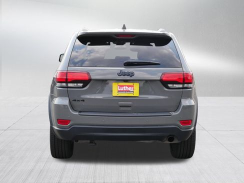 Used 2020 Jeep Grand Cherokee Laredo AWD/4WD image 6
