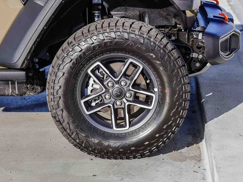 New 2026 Jeep Gladiator Mojave image 11