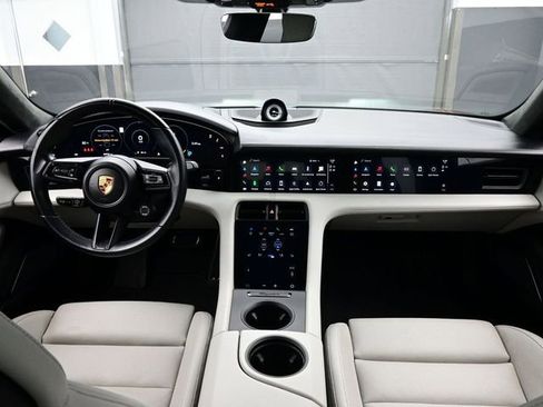 Certified 2021 Porsche Taycan Turbo w/ Sportdesign Package image 19