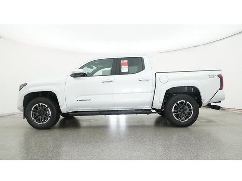 New 2025 Toyota Tacoma TRD Sport image 19