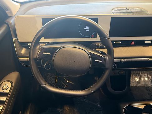 Used 2024 Hyundai Ioniq 5 SE image 18