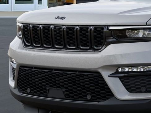 New 2025 Jeep Grand Cherokee Limited w/ Luxury Tech Group II AWD/4WD image 11