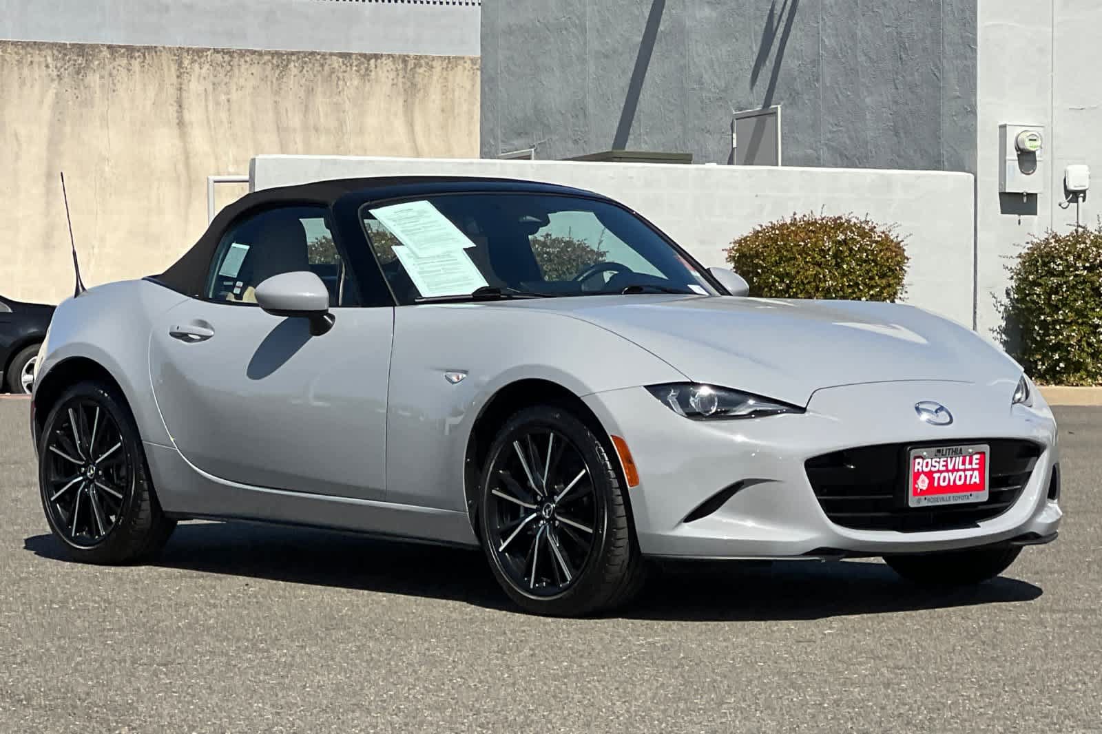 Used 2024 MAZDA MX-5 Miata Grand Touring RWD image 8