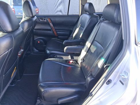 Used 2012 Toyota Highlander Limited image 11