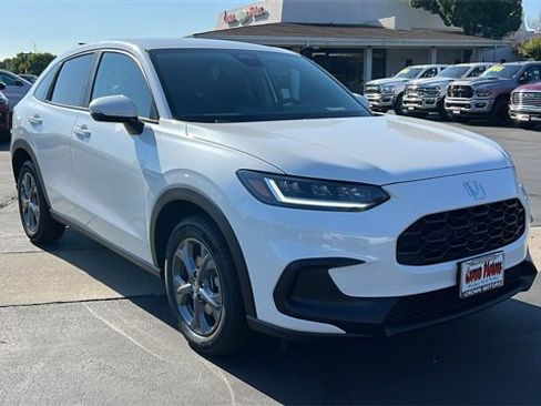 New 2026 Honda HR-V LX image 2