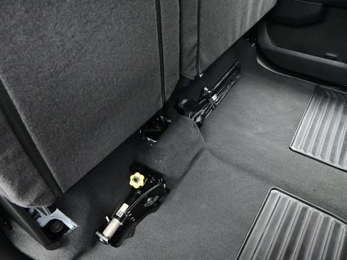 Used 2025 Chevrolet Silverado 1500 LT w/ LPO, Dark Essentials Package RWD image 39