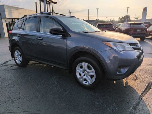 Used 2014 Toyota RAV4 LE FWD image 7