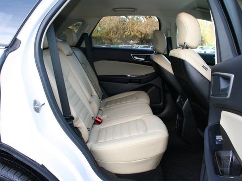 Used 2019 Ford Edge SEL w/ Equipment Group 201A image 20