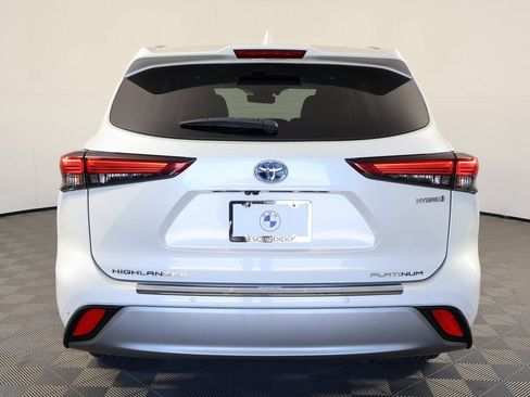 Used 2020 Toyota Highlander Platinum AWD/4WD image 5
