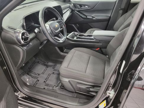 Used 2025 Chevrolet Equinox LT image 9