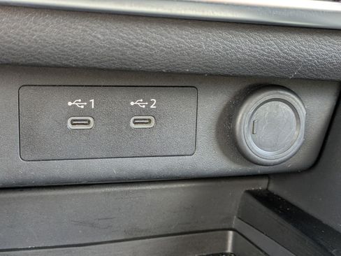 Used 2024 Nissan Rogue SV FWD image 28
