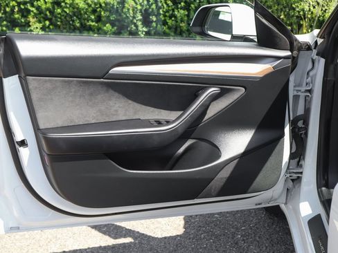 Used 2023 Tesla Model 3 Standard Range RWD image 14